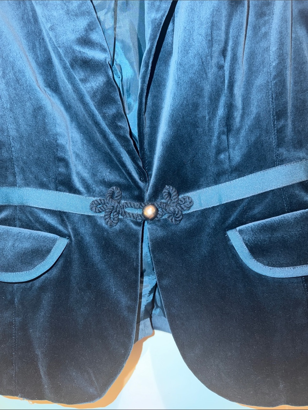 Blue velvet blazer size medium - Picture 4 of 5